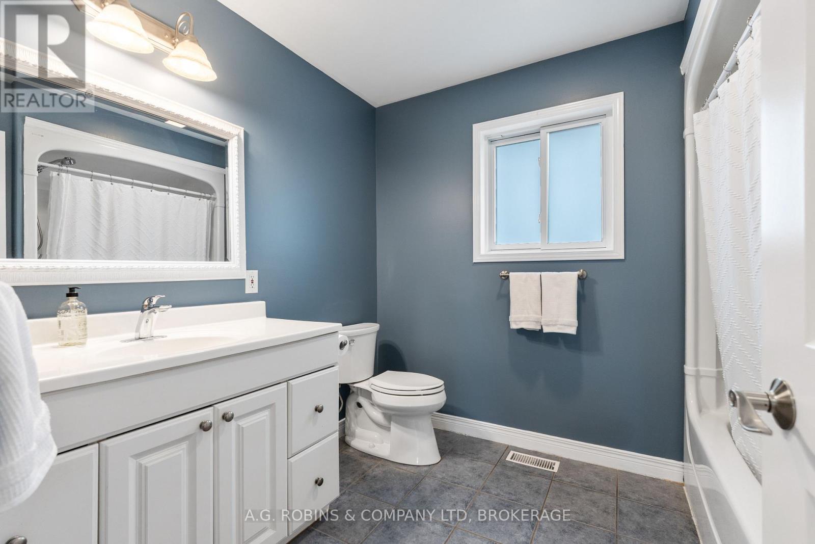 12312 Lakeshore Road, Wainfleet (Lakeshore), Ontario L0S 1V0 - Photo 23 - X13532236
