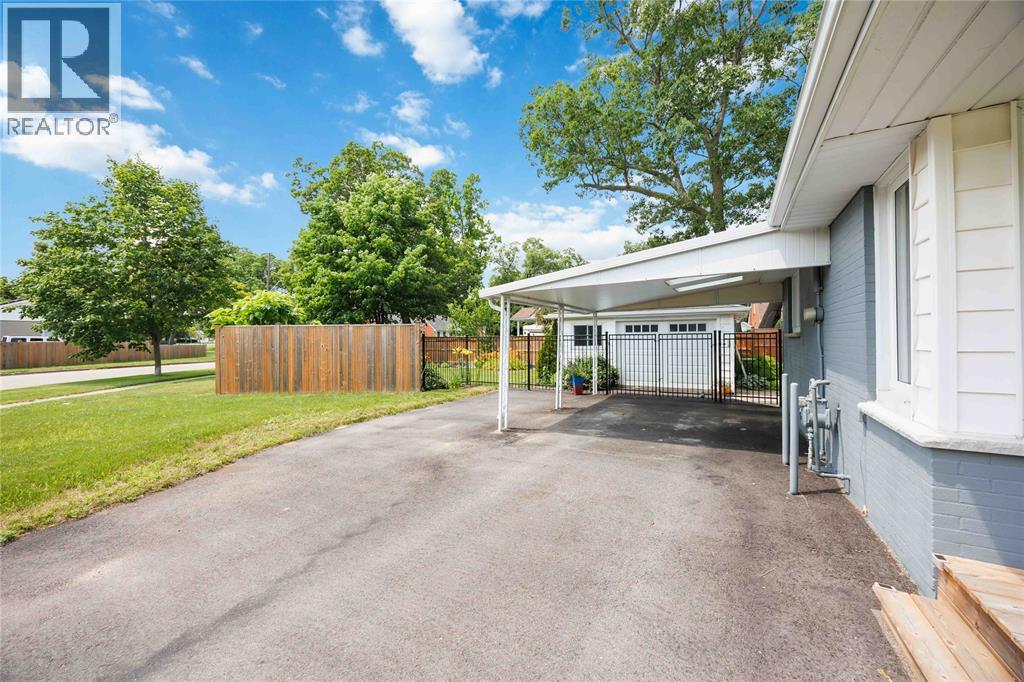 1251 Sweden Street, Sarnia, Ontario  N7V 3V7 - Photo 3 - 26016127