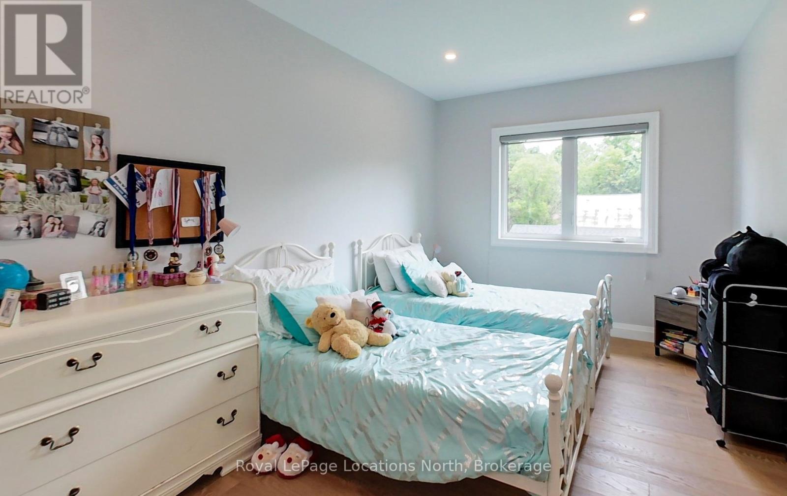 245 Jane Street, Clearview, Ontario  L0M 1S0 - Photo 43 - S13532262