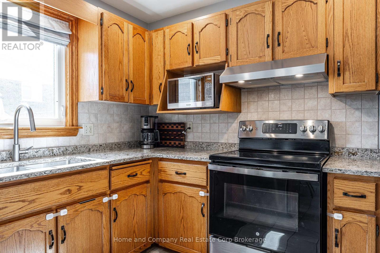 43 Mcgregor Street, Stratford, Ontario  N4Z 1G5 - Photo 9 - X13531992