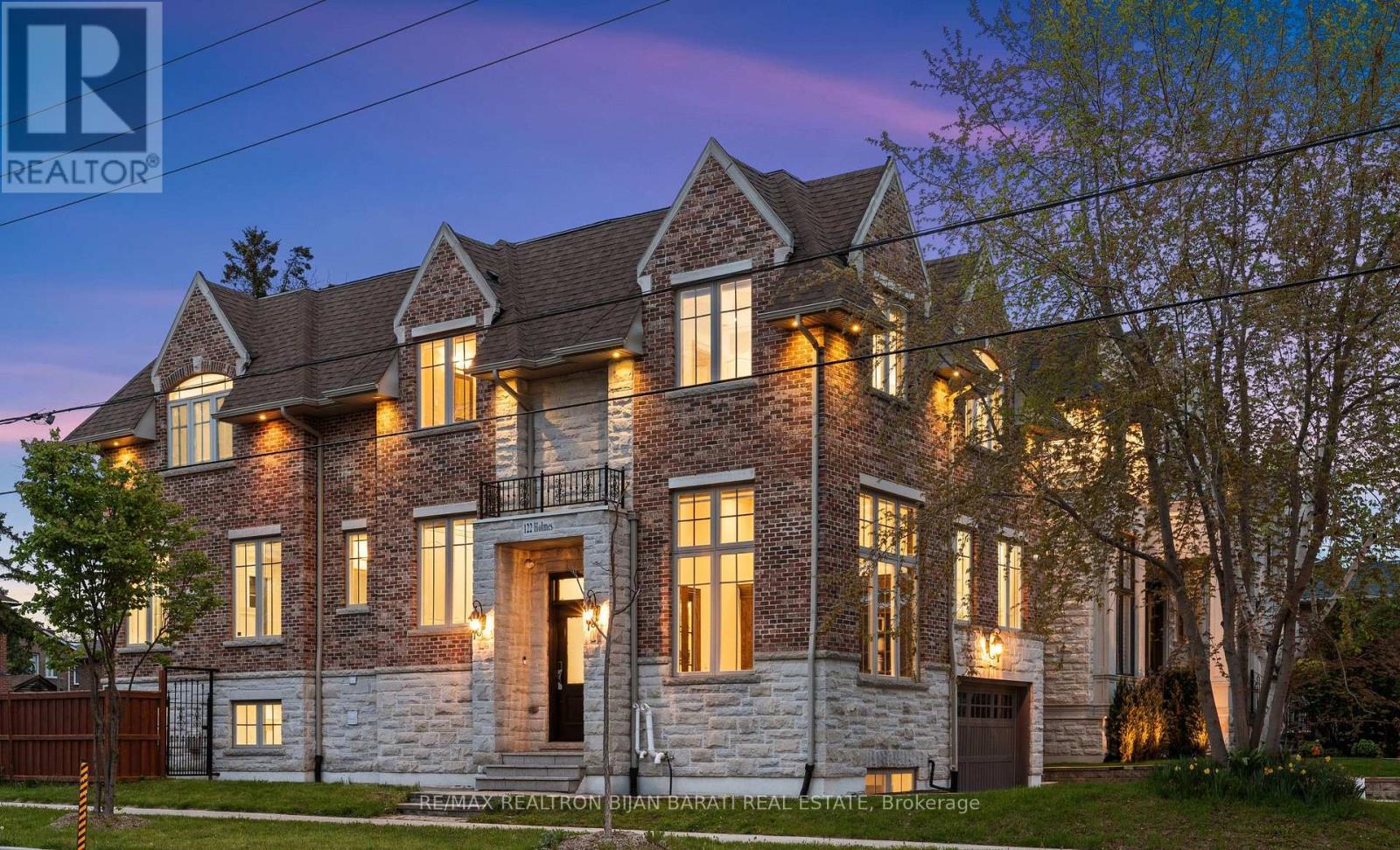 122 HOLMES AVENUE, Toronto (Willowdale East)
