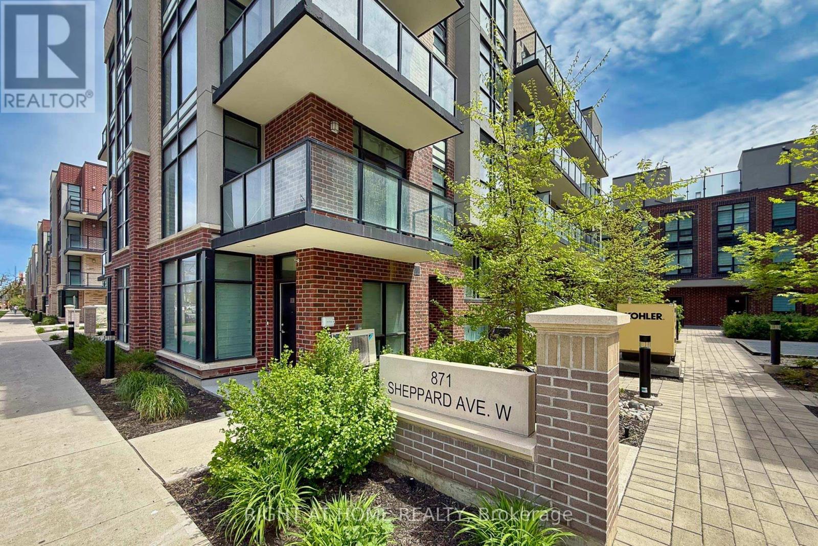 33 - 871 SHEPPARD AVENUE W, Toronto (Clanton Park)