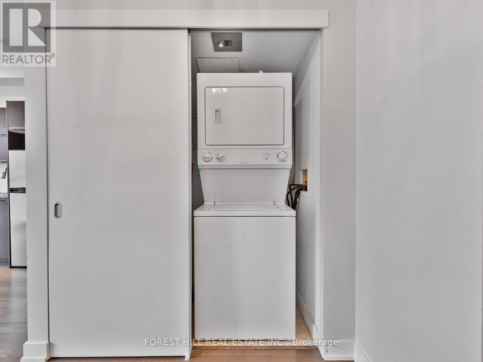 1407 - 126 Simcoe Street, Toronto, Ontario  M5H 4E6 - Photo 22 - C13532178