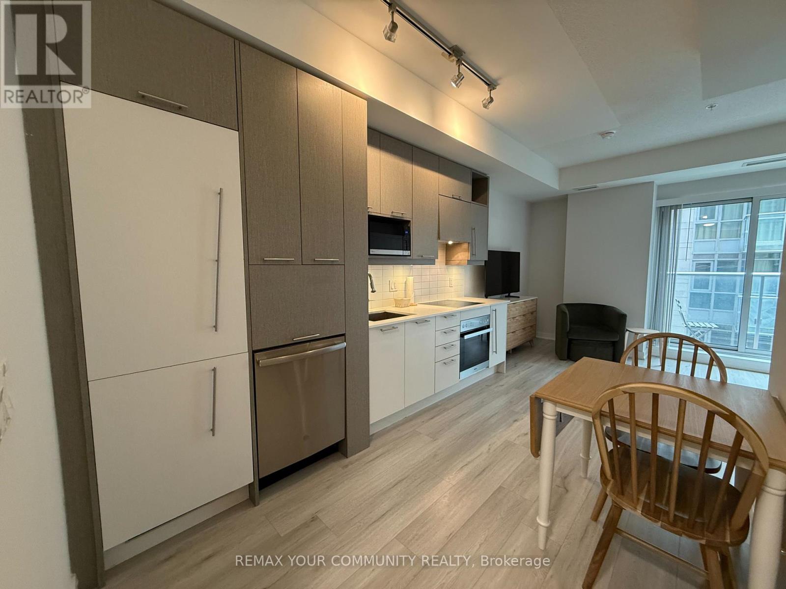 502 - 30 NELSON STREET, Toronto (Waterfront Communities)