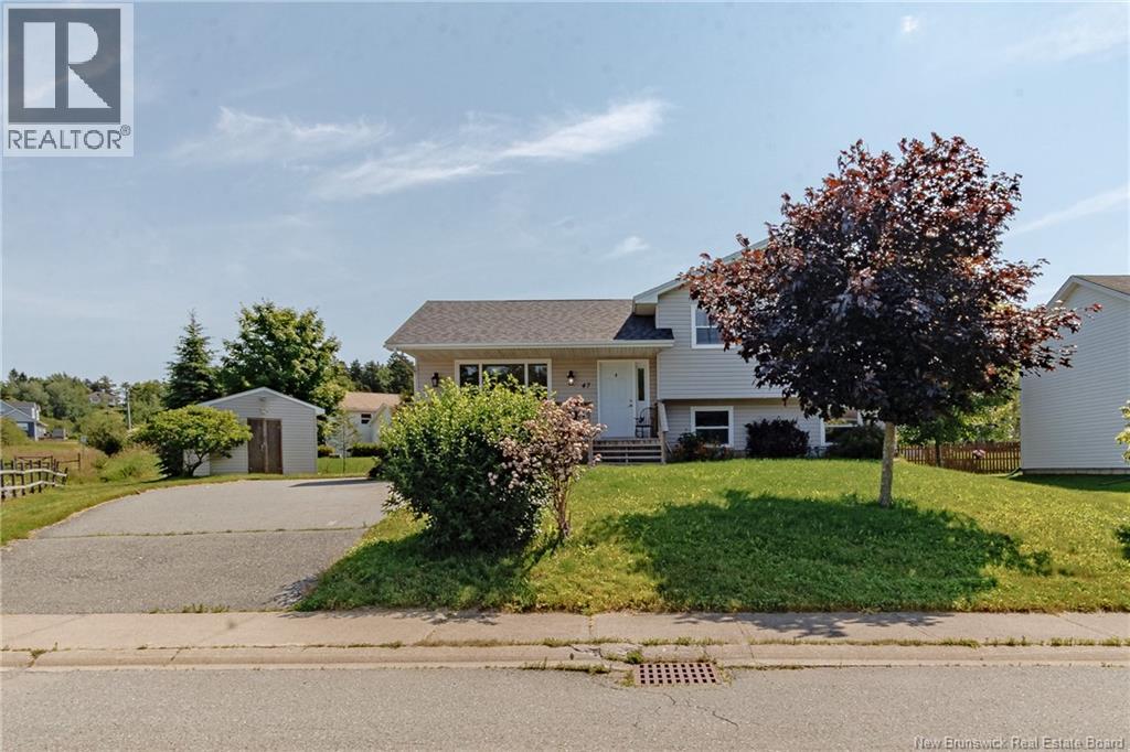 47 Glenwood Drive, Saint John, New Brunswick  E2M 5P3 - Photo 3 - NB143053