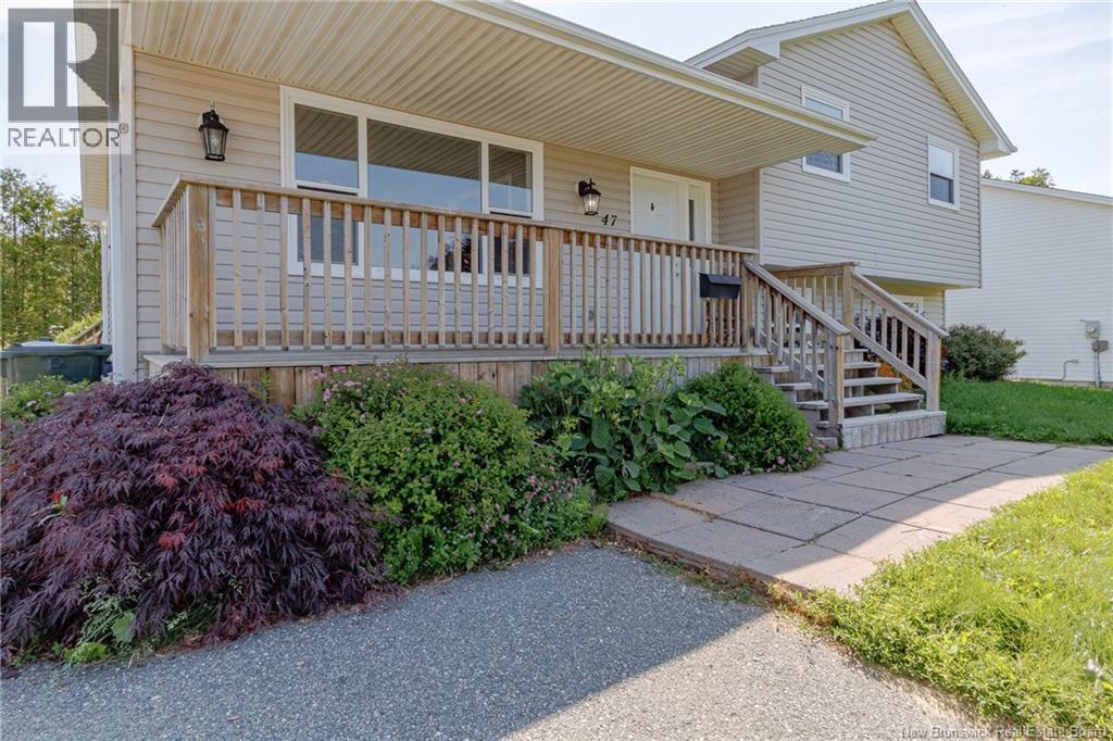 47 Glenwood Drive, Saint John, New Brunswick  E2M 5P3 - Photo 2 - NB143053