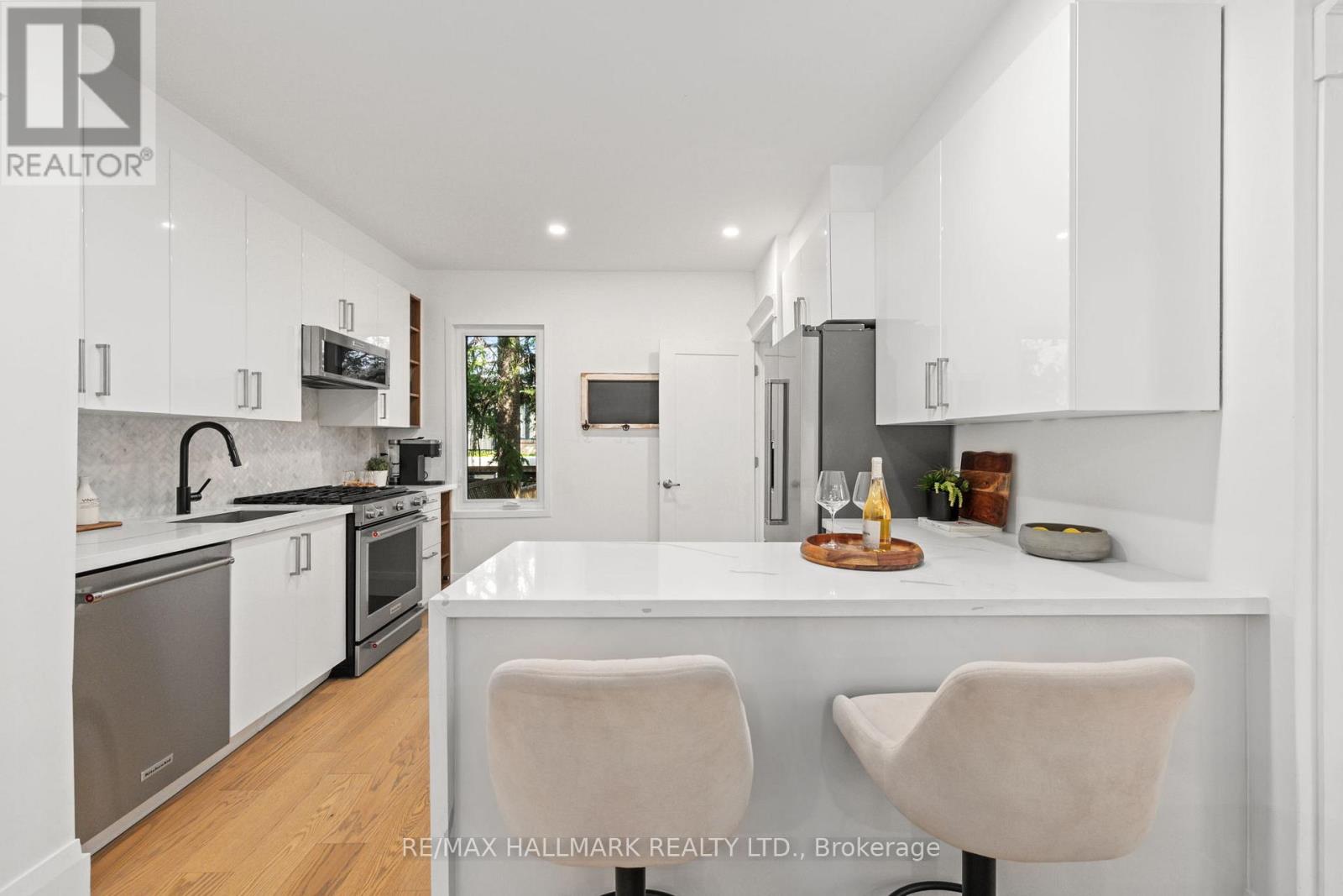 424 Kingston Road, Toronto, Ontario  M4L 1T9 - Photo 11 - E13531968