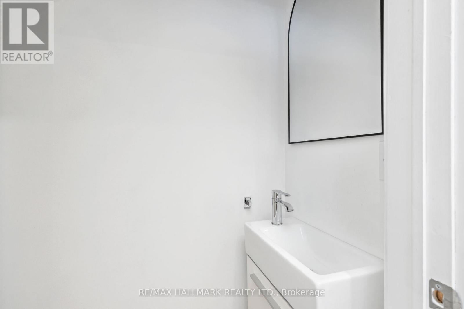 424 Kingston Road, Toronto, Ontario  M4L 1T9 - Photo 16 - E13531968