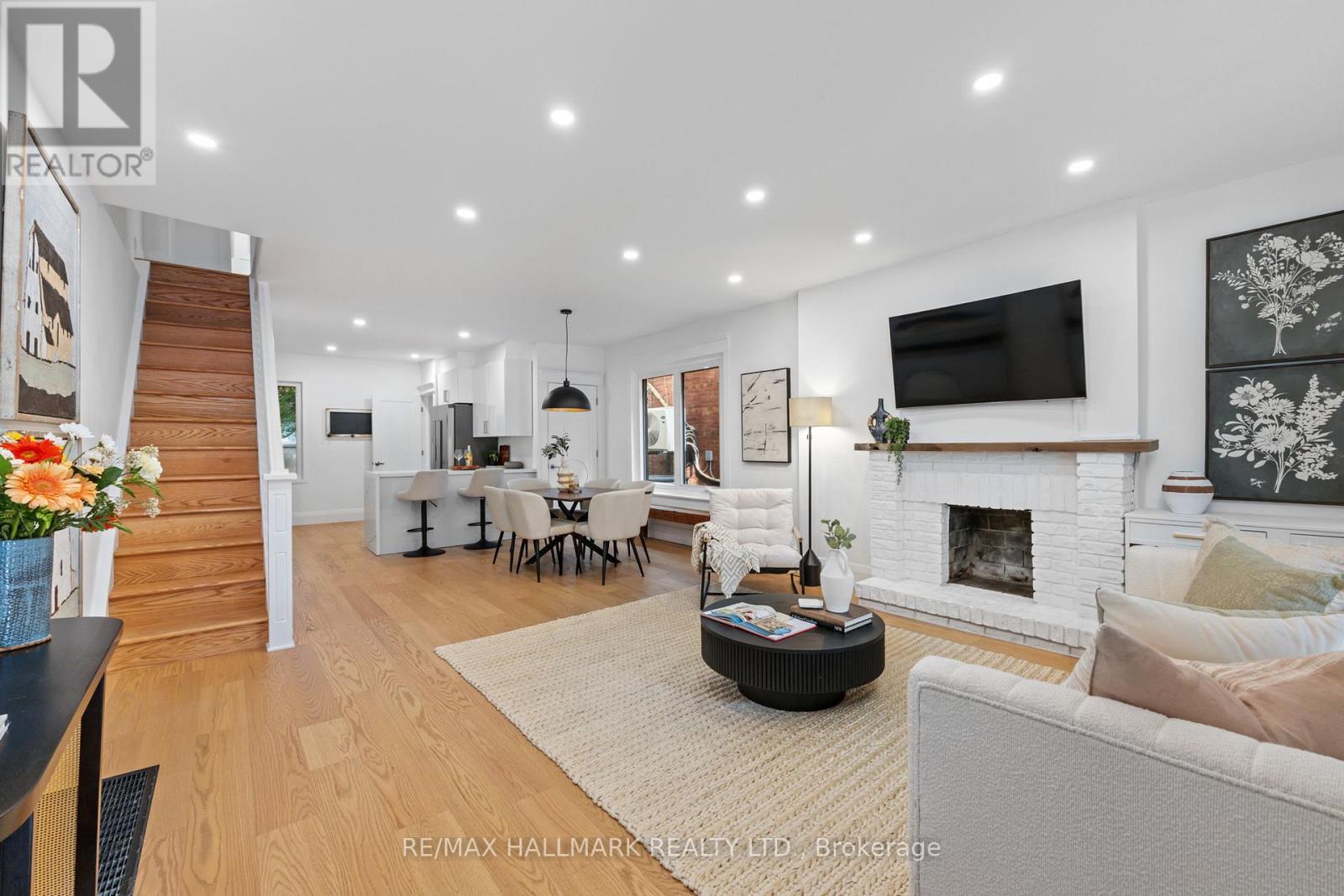 424 Kingston Road, Toronto, Ontario  M4L 1T9 - Photo 3 - E13531968