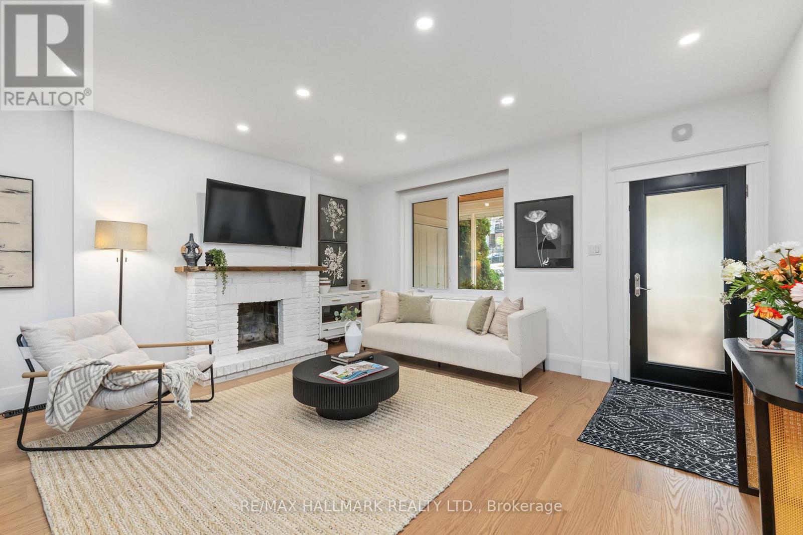 424 Kingston Road, Toronto, Ontario  M4L 1T9 - Photo 4 - E13531968