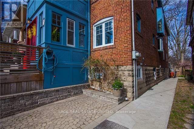Main - 75 Spruce Hill Avenue, Toronto, Ontario  M4E 3G2 - Photo 2 - E13532080