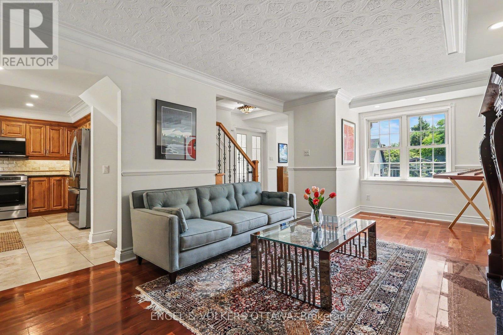 101 Ivy Crescent, Ottawa, Ontario  K1M 1Y1 - Photo 5 - X13532106