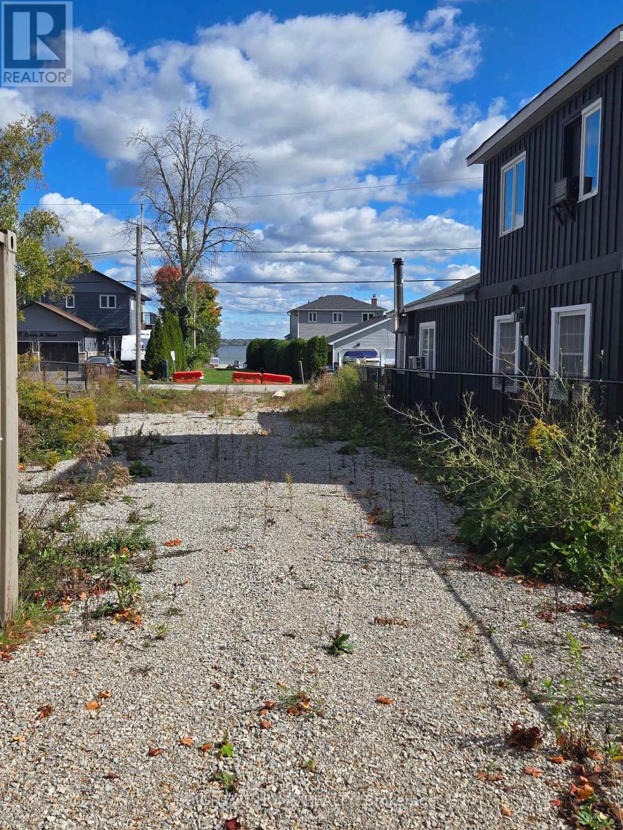 414 Limerick Street, Innisfil, Ontario L0L 1K0 - Photo 3 - N13532238