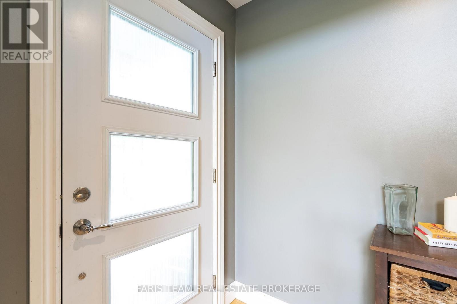 2268 Flos Road 10 E, Springwater, Ontario L0L 1P0 - Photo 6 - S13531916