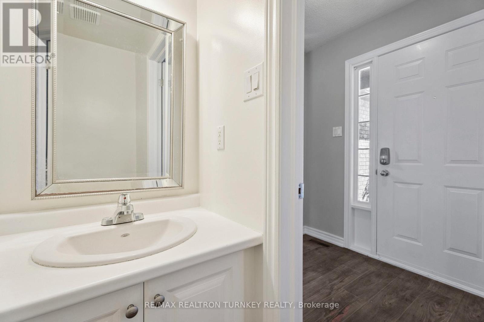 Upper - 62 Arthur Avenue, Barrie, Ontario  L4M 6H5 - Photo 16 - S13532104