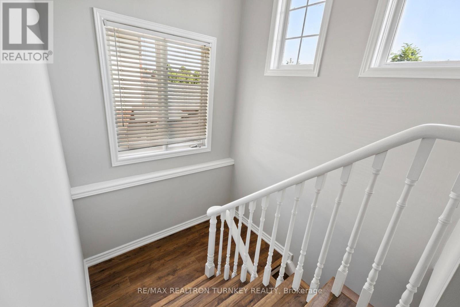 Upper - 62 Arthur Avenue, Barrie, Ontario  L4M 6H5 - Photo 17 - S13532104