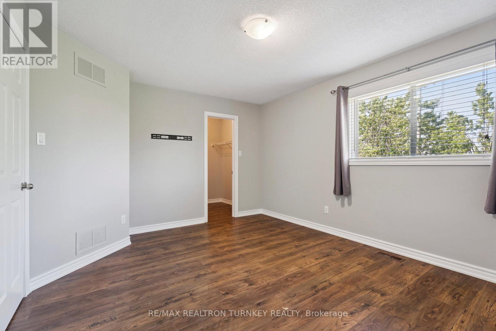 Upper - 62 Arthur Avenue, Barrie, Ontario  L4M 6H5 - Photo 18 - S13532104