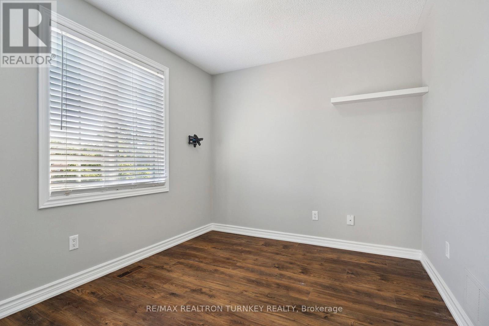Upper - 62 Arthur Avenue, Barrie, Ontario  L4M 6H5 - Photo 20 - S13532104