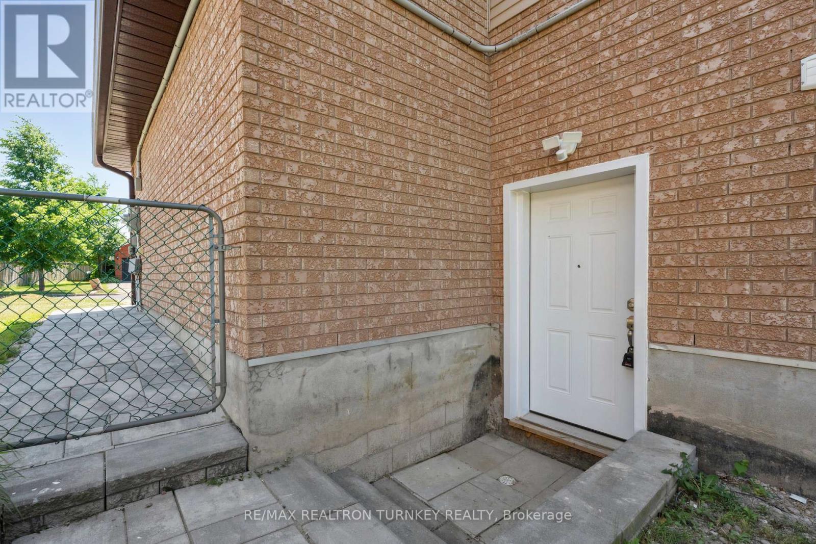 Upper - 62 Arthur Avenue, Barrie, Ontario  L4M 6H5 - Photo 25 - S13532104