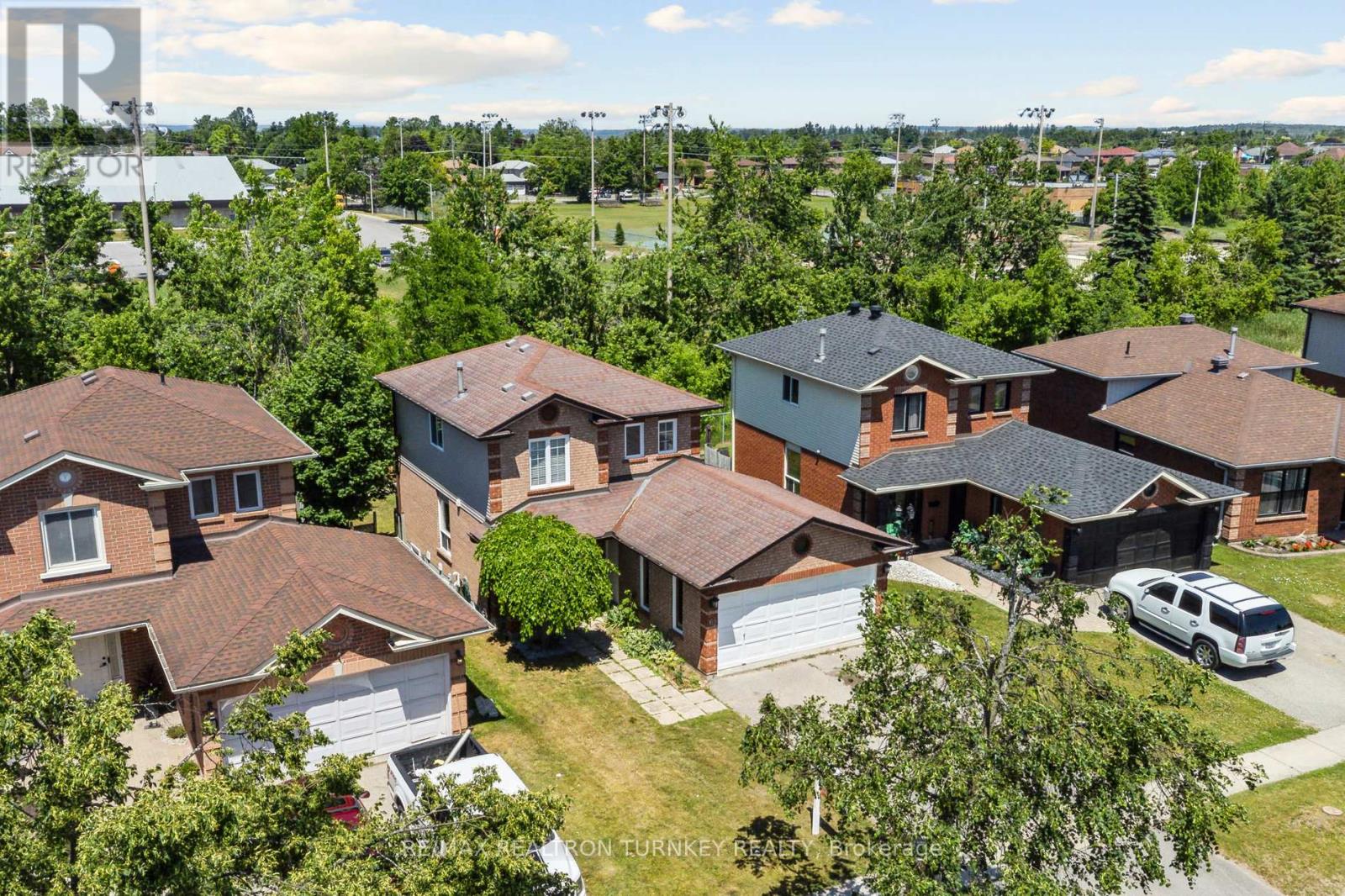 Upper - 62 Arthur Avenue, Barrie, Ontario  L4M 6H5 - Photo 3 - S13532104