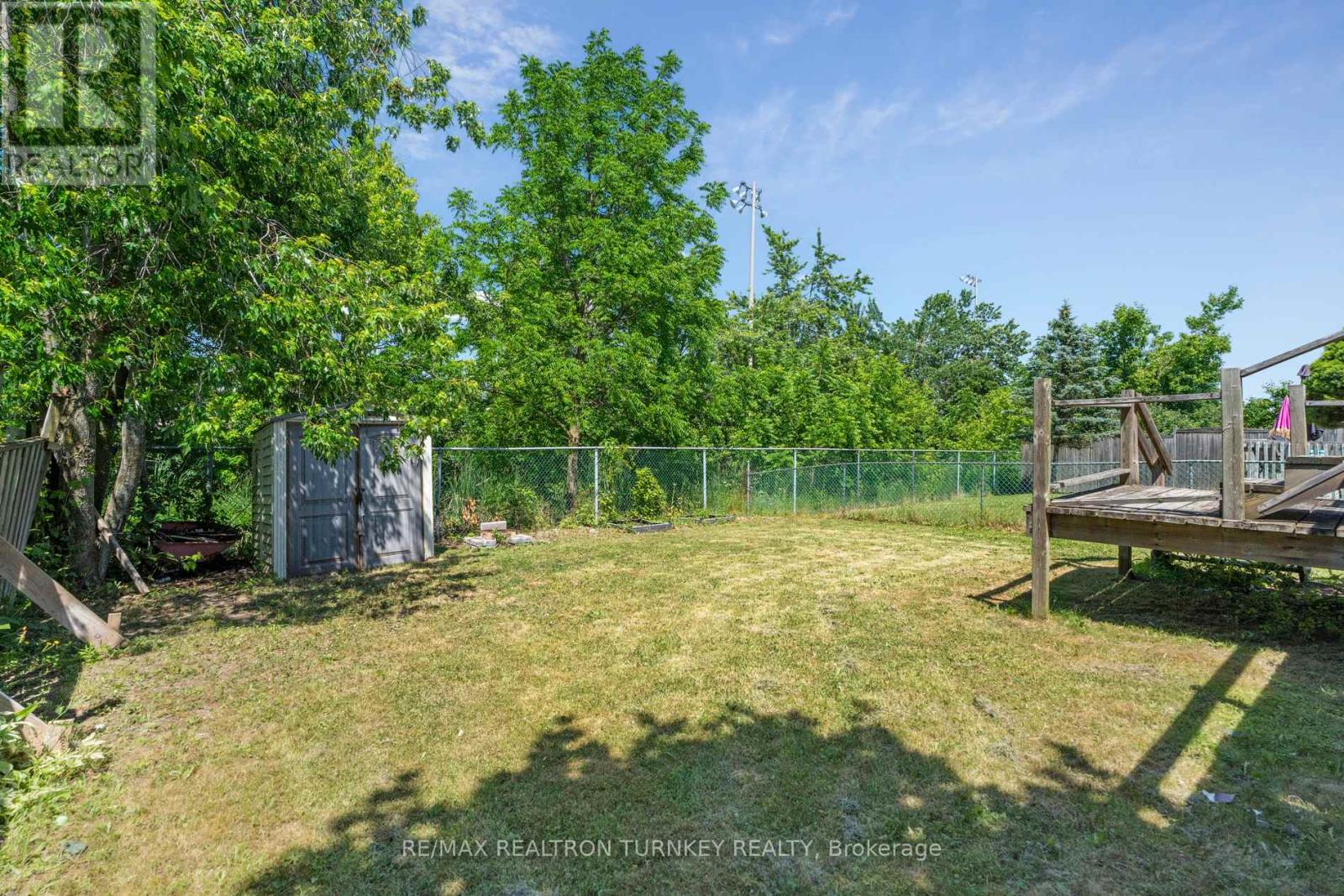 Upper - 62 Arthur Avenue, Barrie, Ontario  L4M 6H5 - Photo 30 - S13532104
