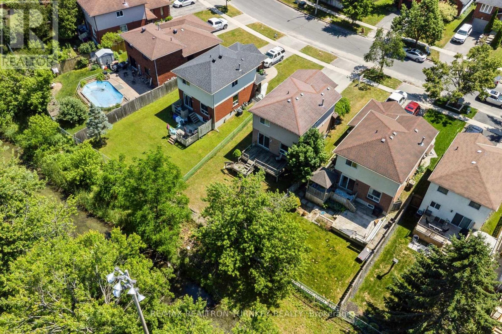 Upper - 62 Arthur Avenue, Barrie, Ontario  L4M 6H5 - Photo 32 - S13532104