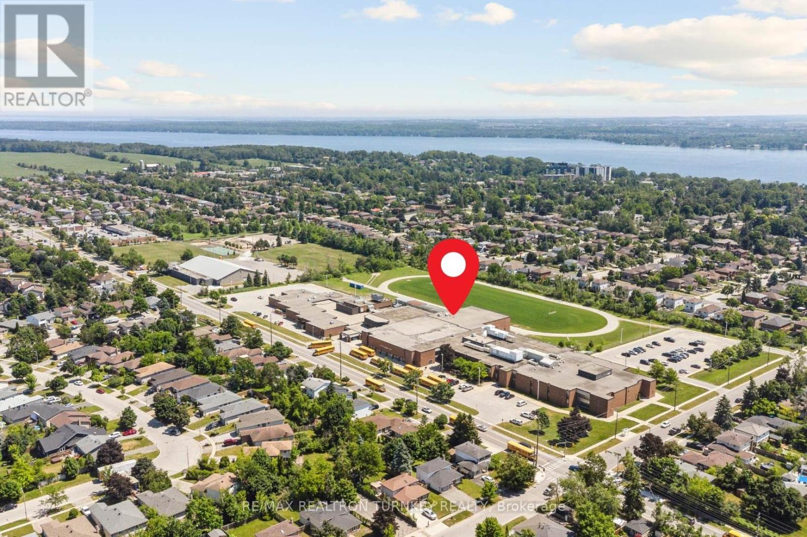 Upper - 62 Arthur Avenue, Barrie, Ontario  L4M 6H5 - Photo 4 - S13532104
