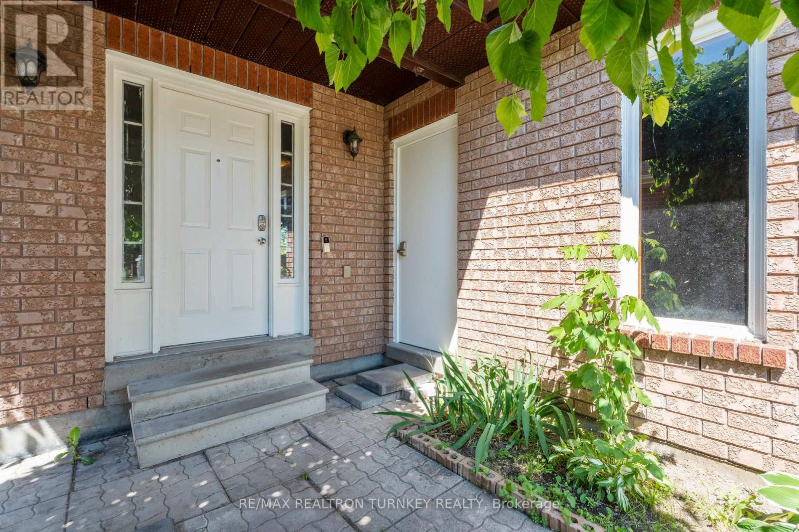 Upper - 62 Arthur Avenue, Barrie, Ontario  L4M 6H5 - Photo 5 - S13532104