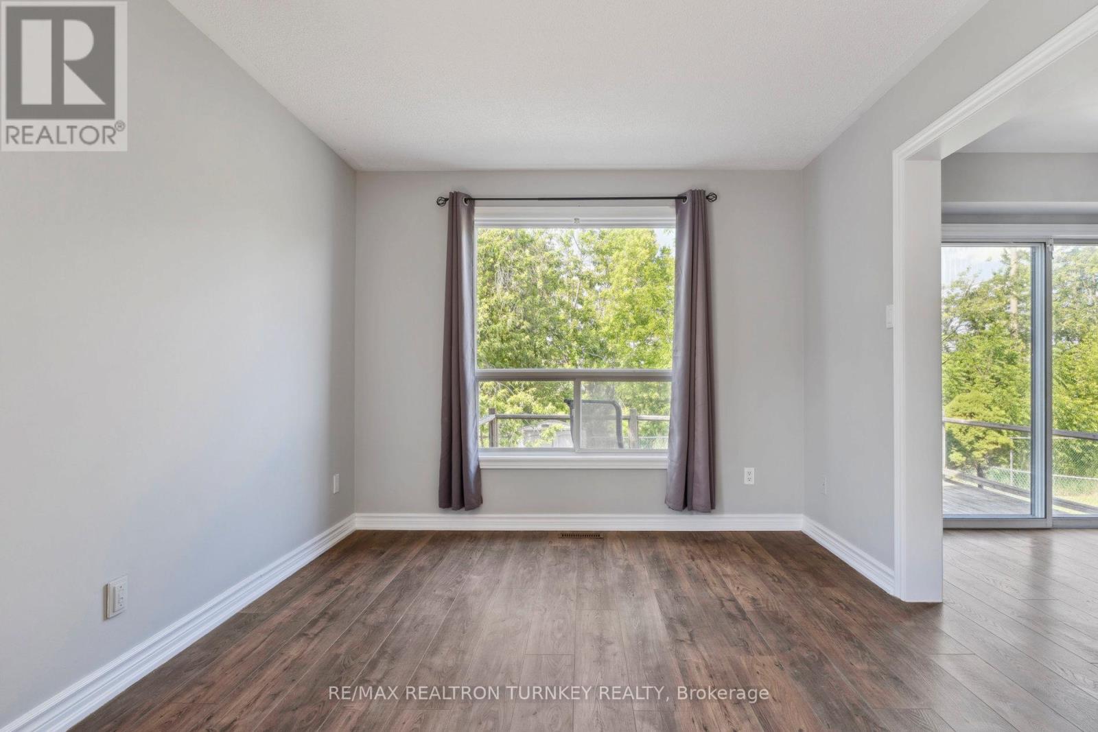 Upper - 62 Arthur Avenue, Barrie, Ontario  L4M 6H5 - Photo 9 - S13532104