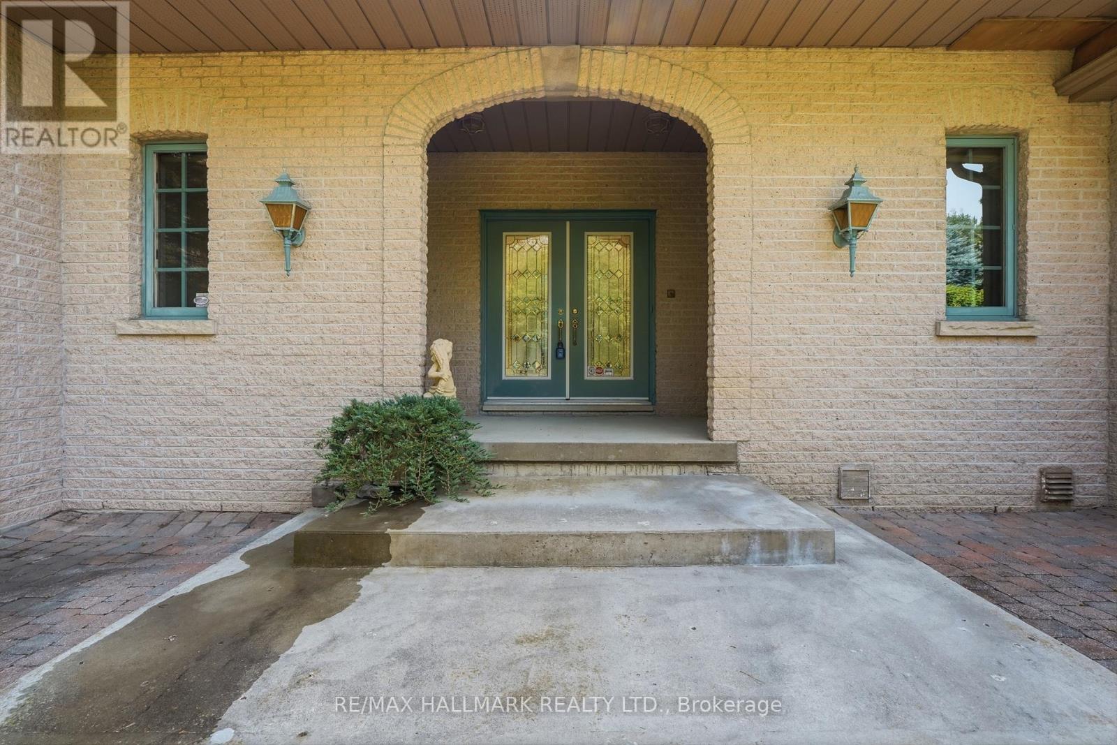 18381 Mccowan Road, East Gwillimbury, Ontario  L0G 1M0 - Photo 6 - N13170340