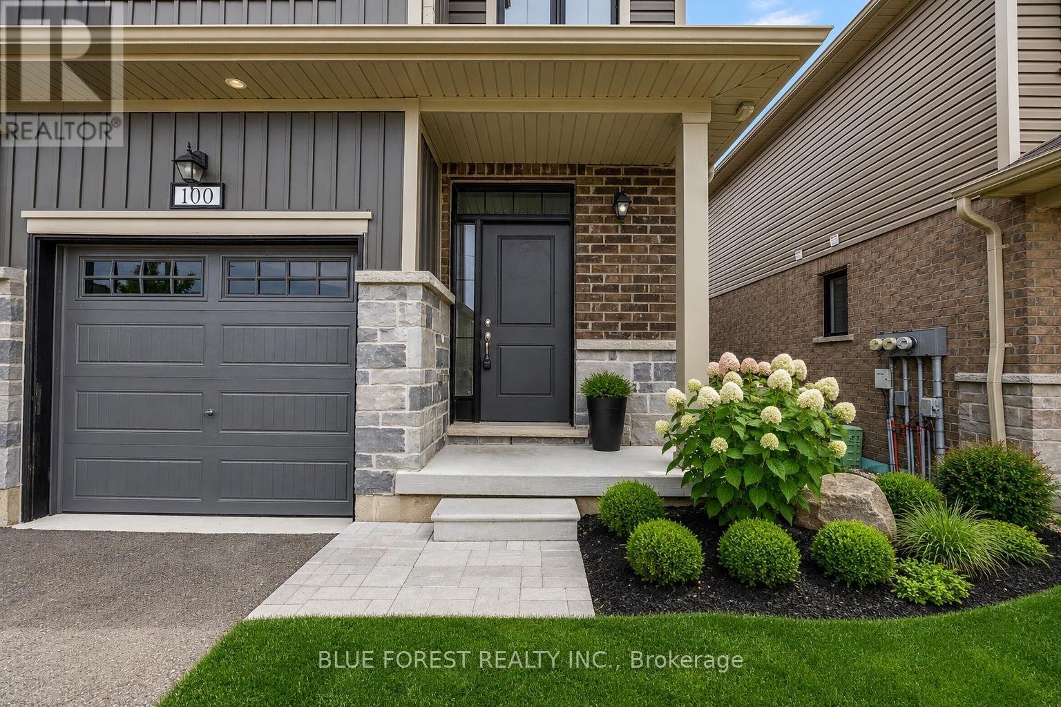 100 Middleton Street, Zorra, Ontario  N0M 2M0 - Photo 2 - X13530046