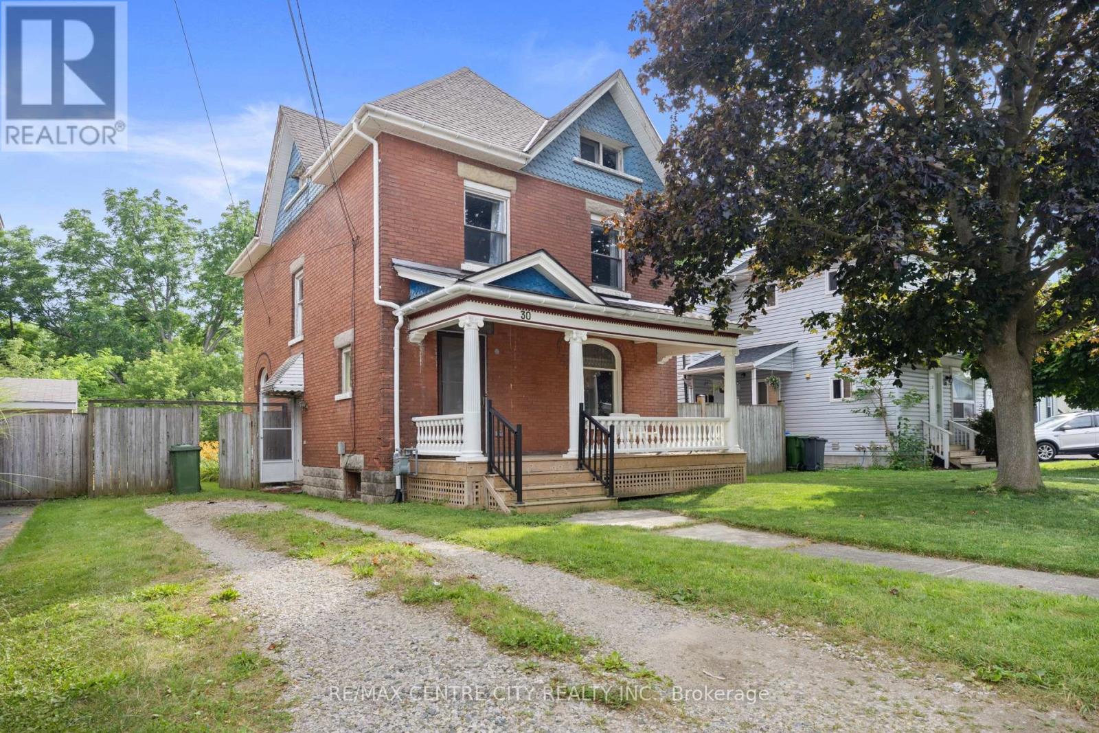 30 OWAISSA STREET, St. Thomas, Ontario