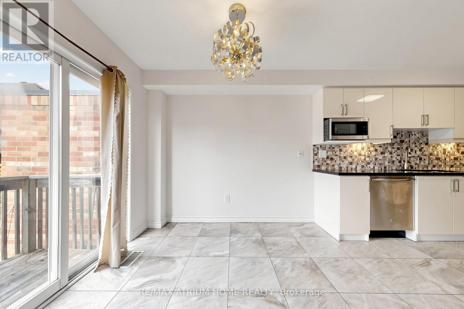 3077 Hawktail Crescent, Mississauga, Ontario  L5M 6W8 - Photo 14 - W13531956
