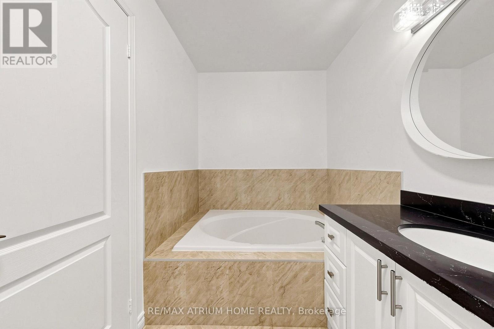 3077 Hawktail Crescent, Mississauga, Ontario  L5M 6W8 - Photo 23 - W13531956