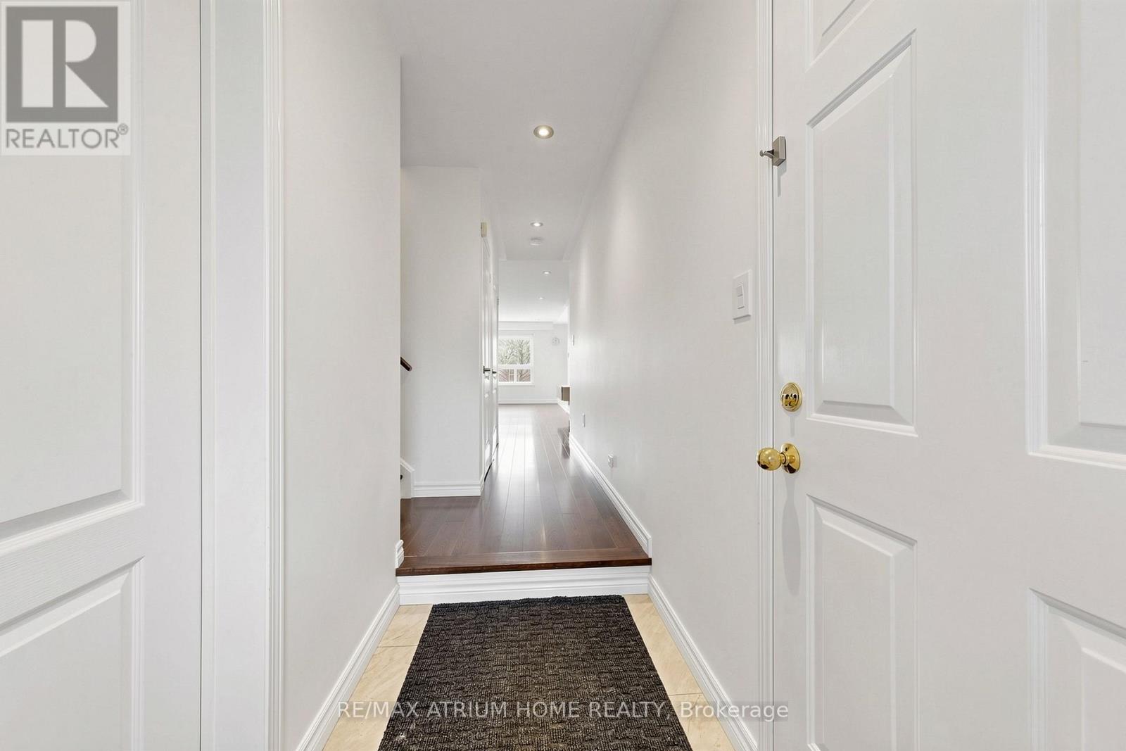 3077 Hawktail Crescent, Mississauga, Ontario  L5M 6W8 - Photo 7 - W13531956