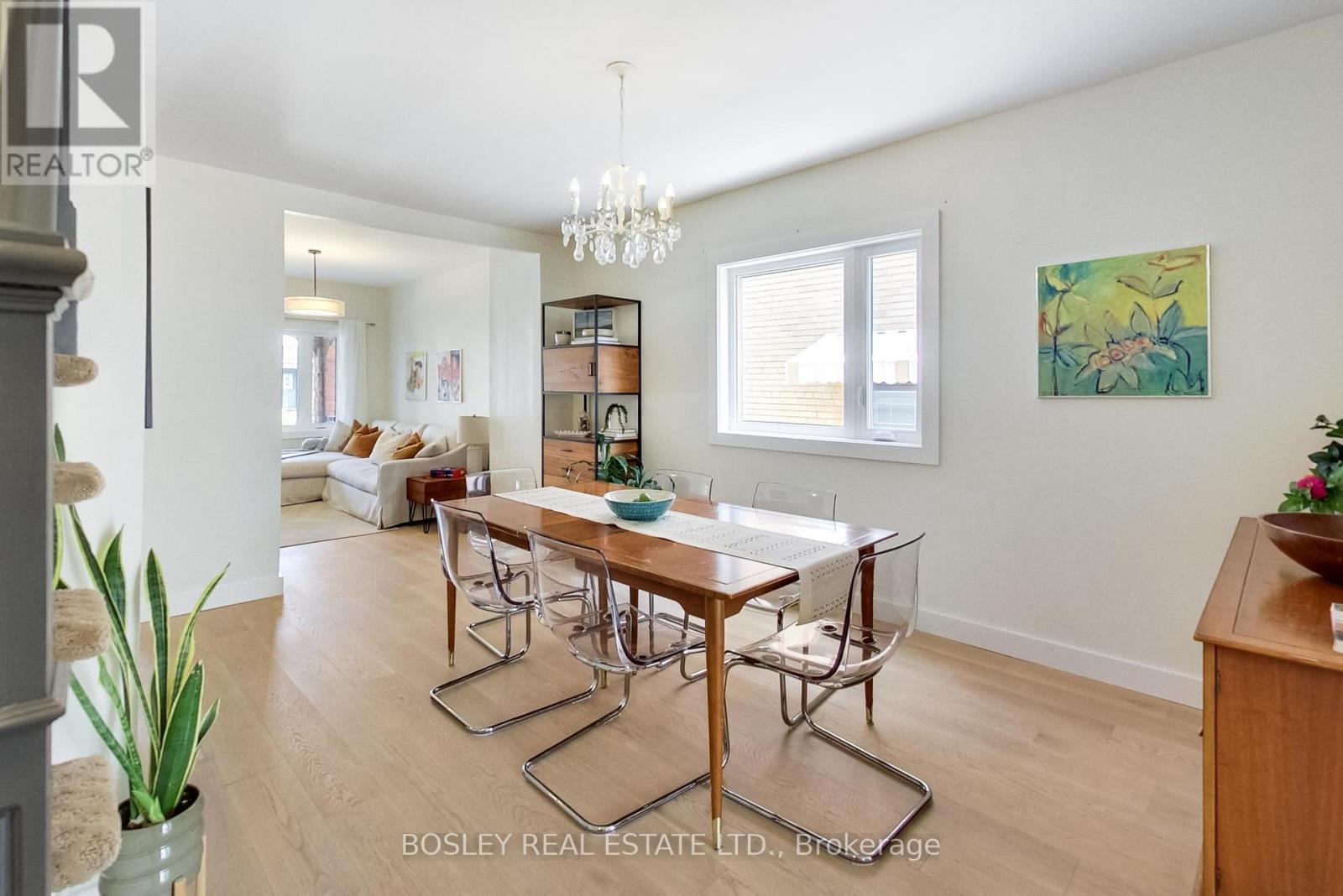 7 Pendrith Street, Toronto, Ontario  M6G 1R6 - Photo 11 - W13532018