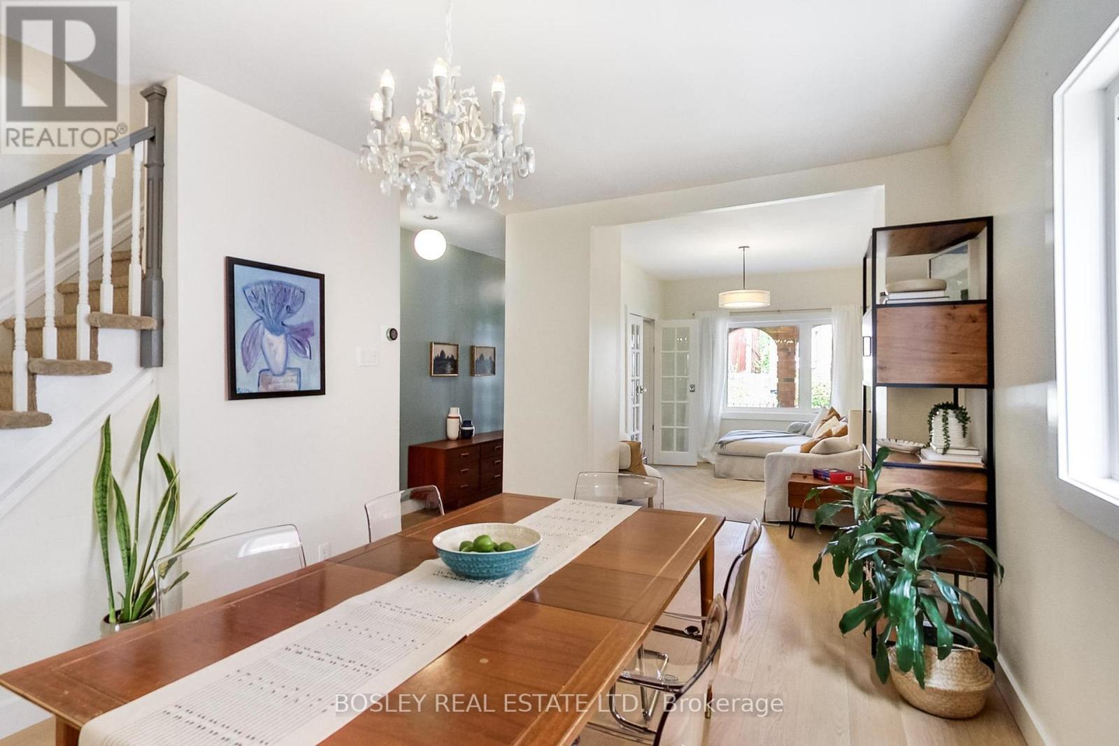 7 Pendrith Street, Toronto, Ontario  M6G 1R6 - Photo 12 - W13532018