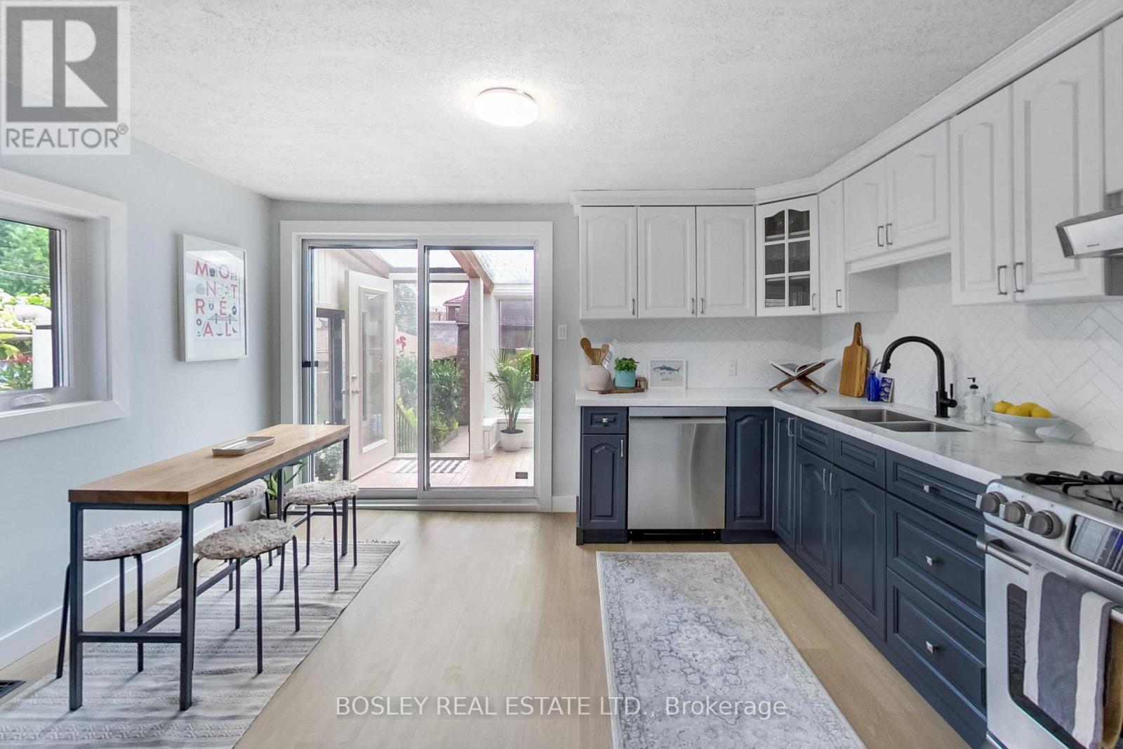7 Pendrith Street, Toronto, Ontario  M6G 1R6 - Photo 13 - W13532018