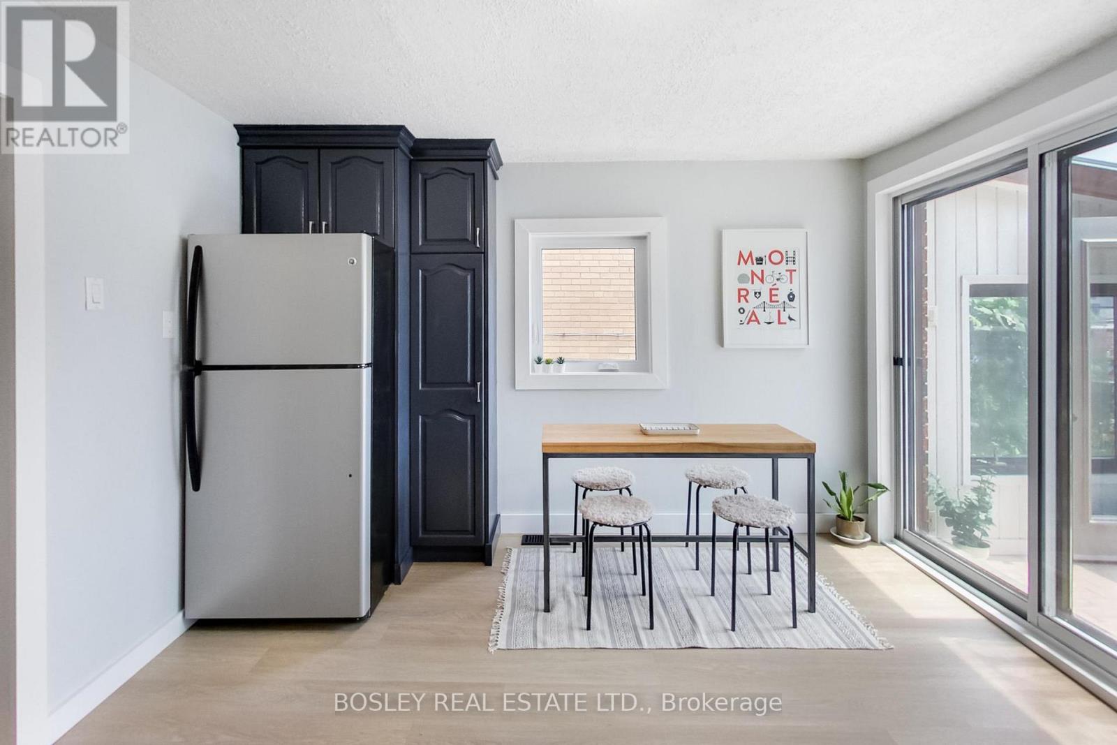 7 Pendrith Street, Toronto, Ontario  M6G 1R6 - Photo 15 - W13532018
