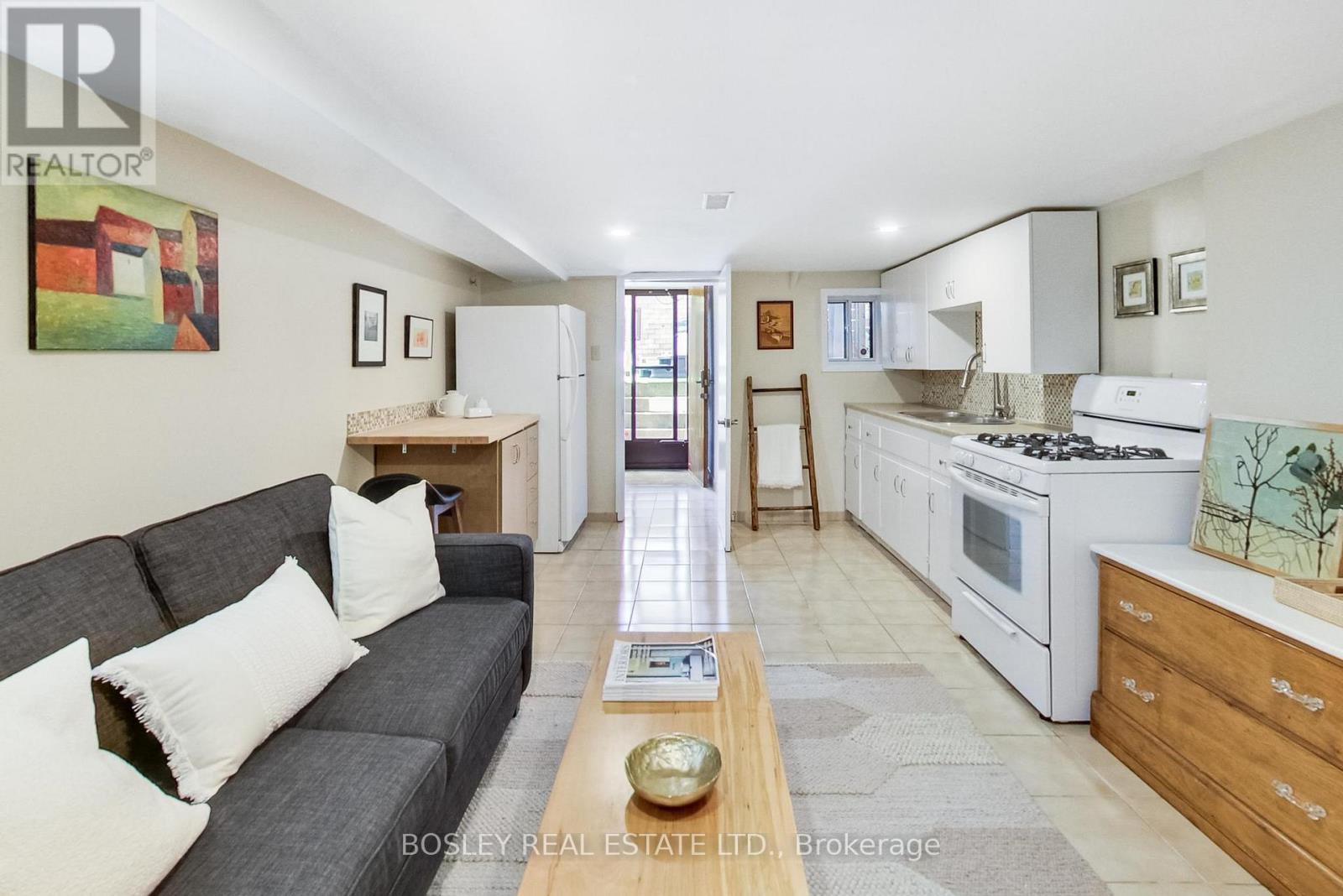 7 Pendrith Street, Toronto, Ontario  M6G 1R6 - Photo 27 - W13532018