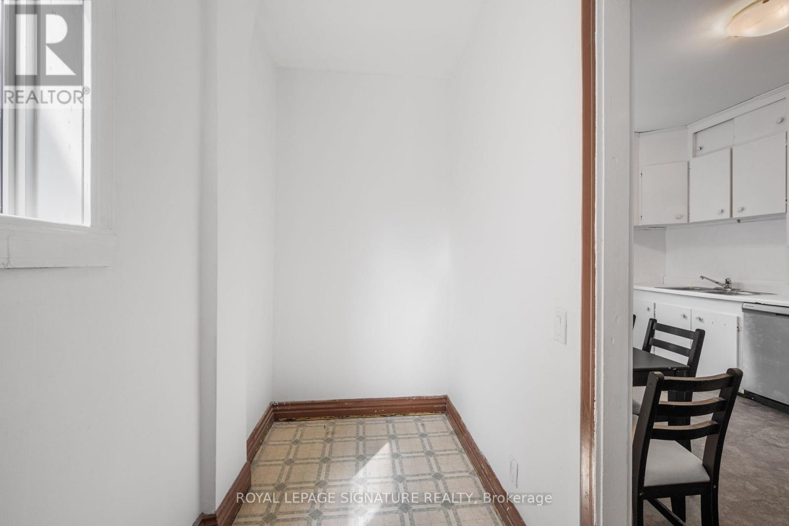 72 Gwynne Avenue, Toronto, Ontario  M6K 2C4 - Photo 16 - W13532250