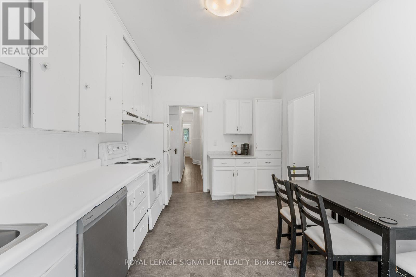 72 Gwynne Avenue, Toronto, Ontario  M6K 2C4 - Photo 17 - W13532250