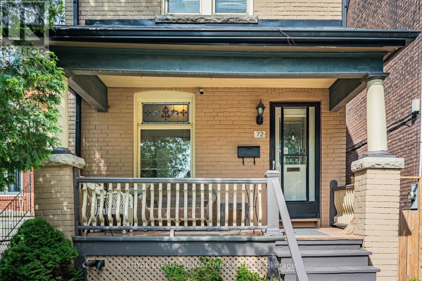 72 Gwynne Avenue, Toronto, Ontario  M6K 2C4 - Photo 2 - W13532250