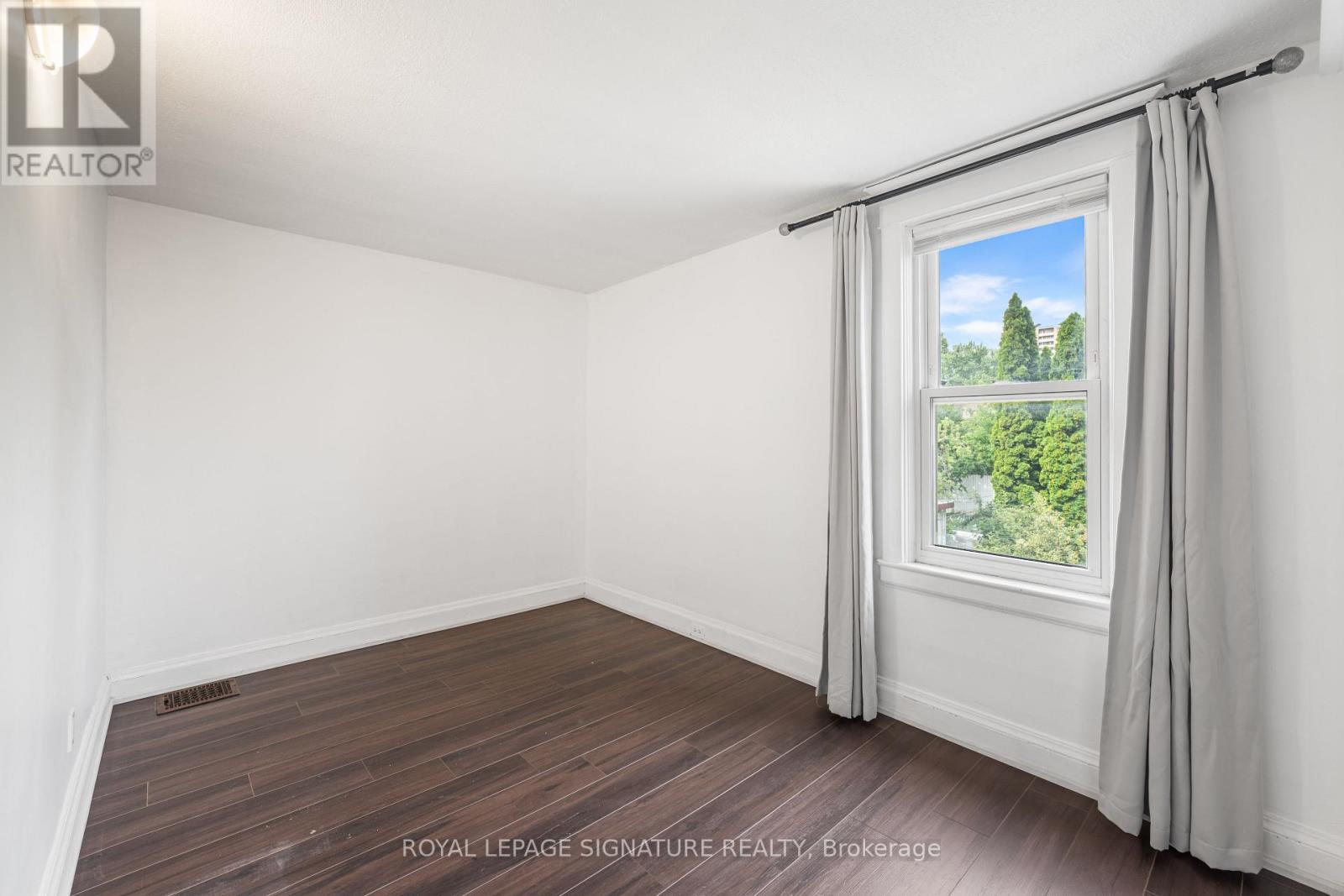 72 Gwynne Avenue, Toronto, Ontario  M6K 2C4 - Photo 24 - W13532250