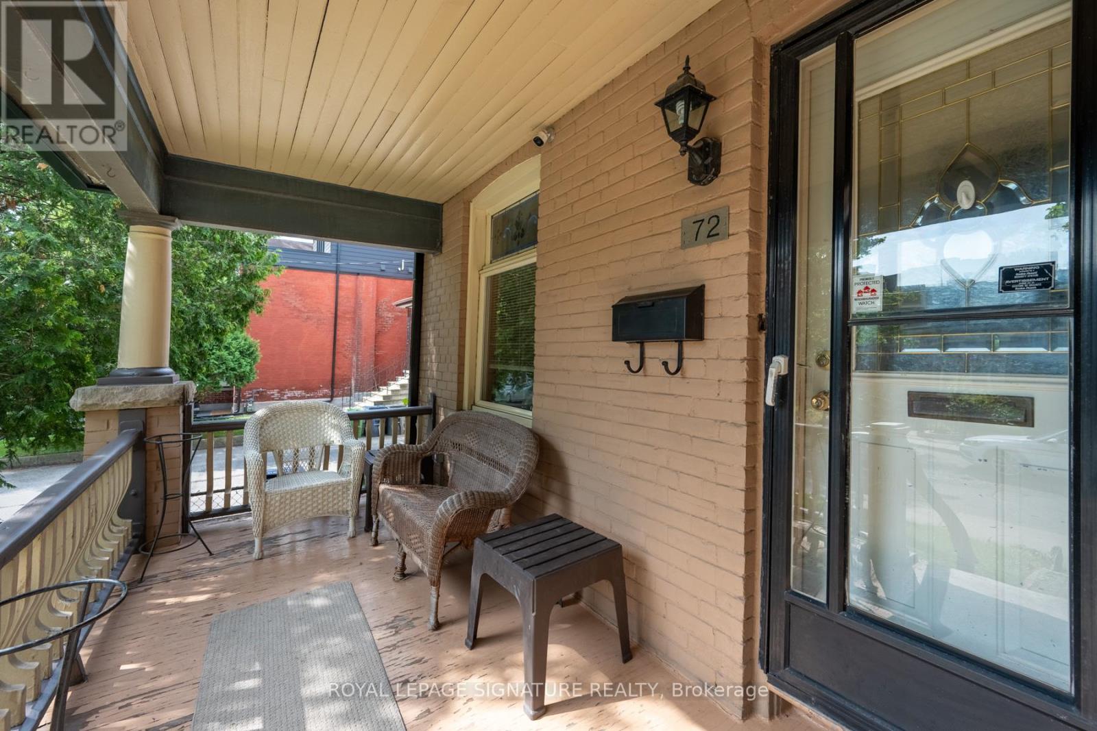 72 Gwynne Avenue, Toronto, Ontario  M6K 2C4 - Photo 3 - W13532250