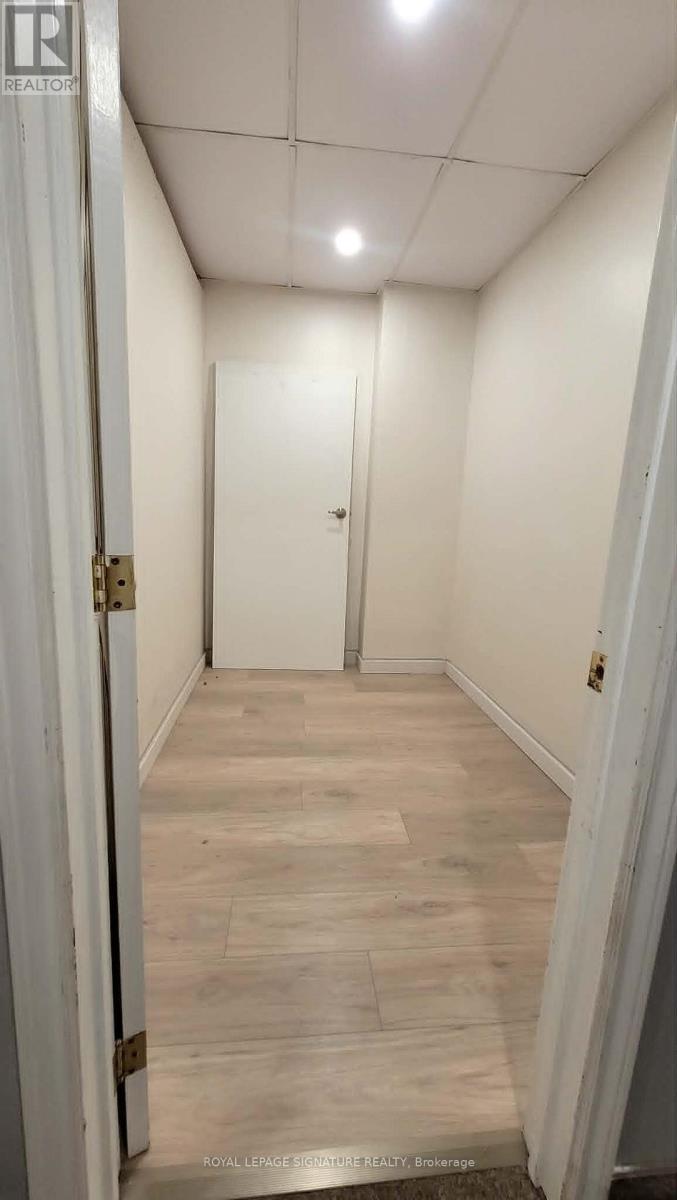 2 - 300 Lakeshore Road E, Oakville, Ontario  L6J 1J2 - Photo 2 - W13532272