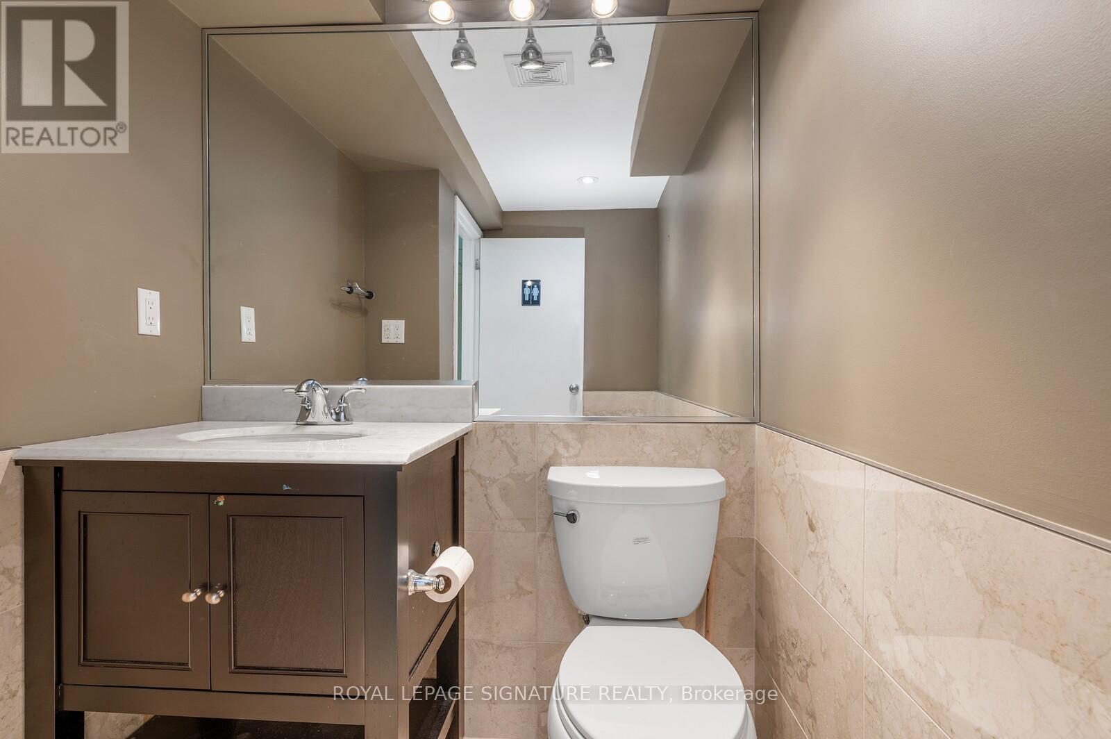 2 - 300 Lakeshore Road E, Oakville, Ontario  L6J 1J2 - Photo 6 - W13532272