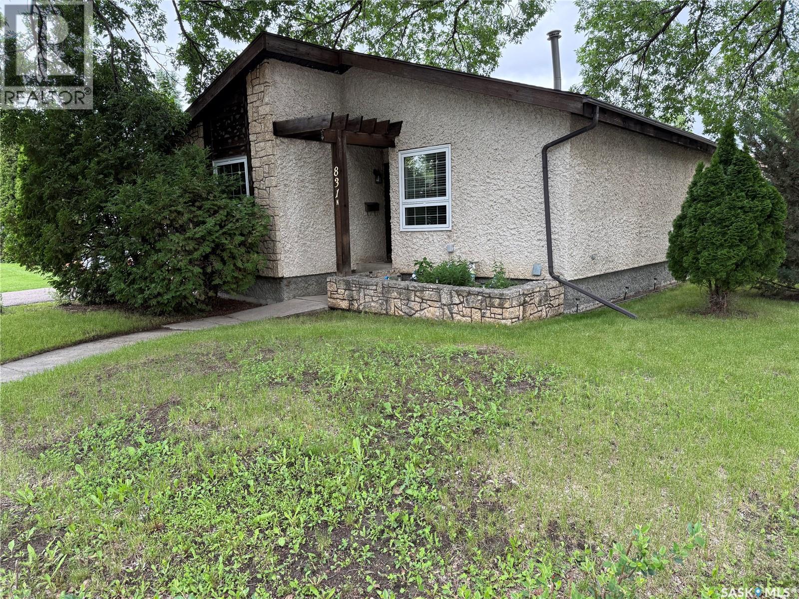 831 Seymour CRESCENT N, Regina