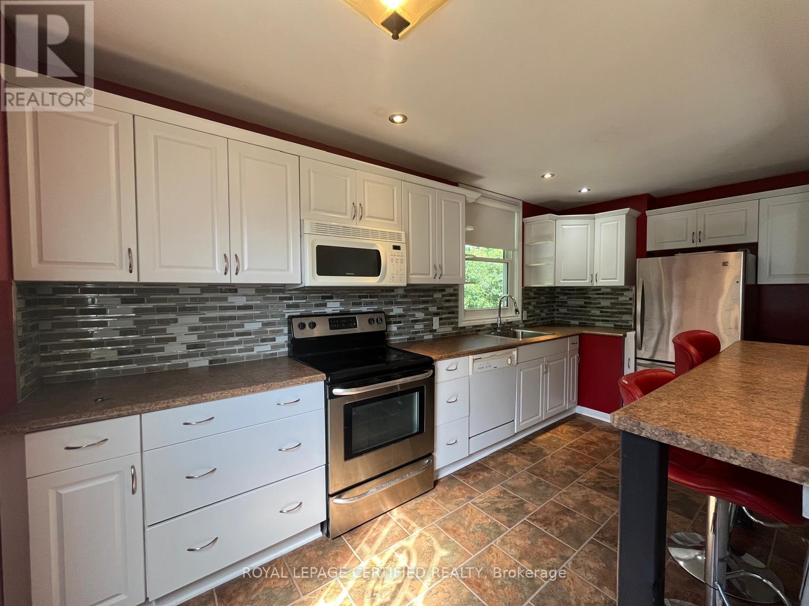 #MAIN - 117 EAST 36TH STREET, Hamilton (Raleigh)