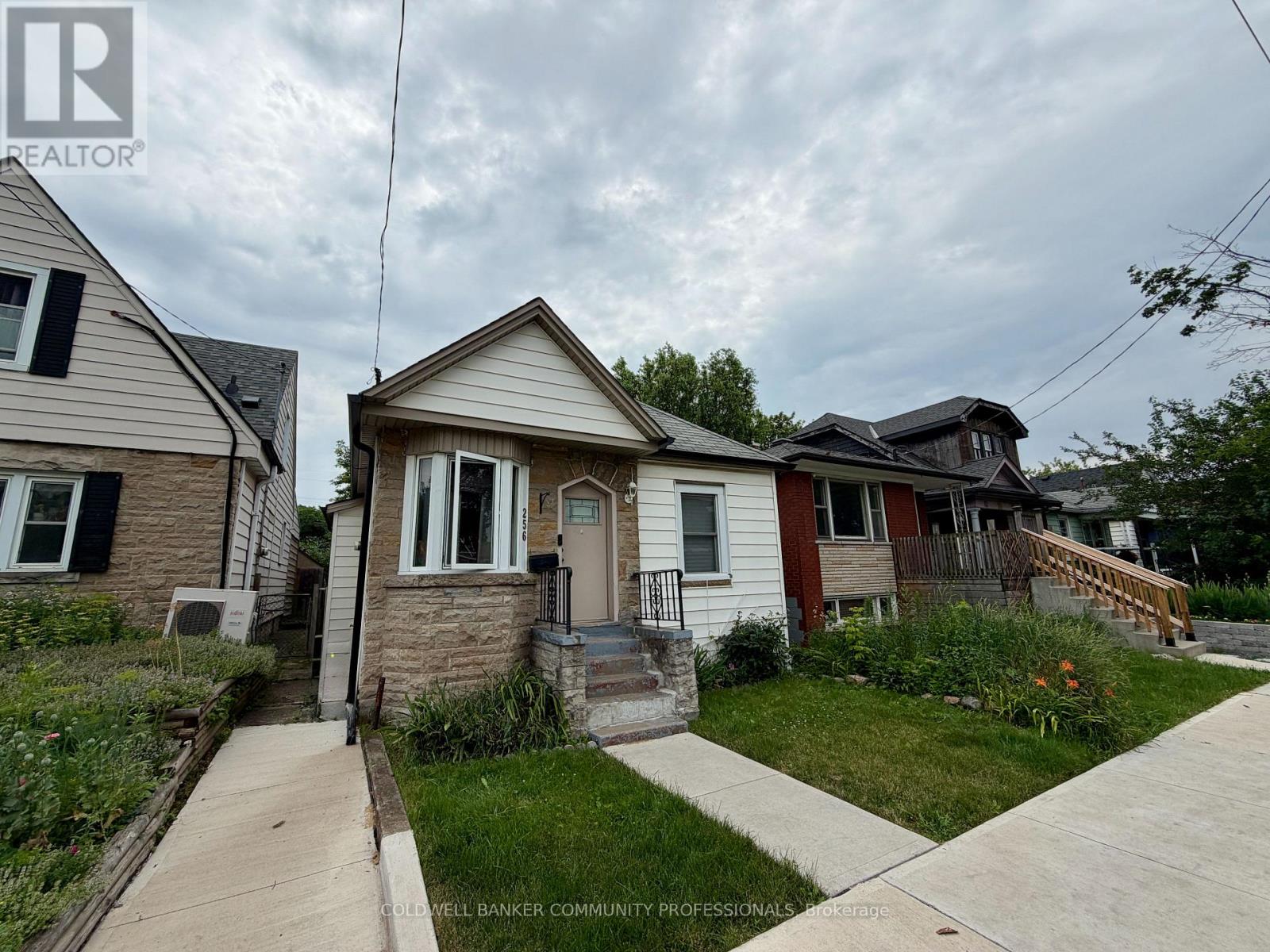 256 Fairfield Avenue, Hamilton, Ontario  L8H 5H6 - Photo 3 - X13531996